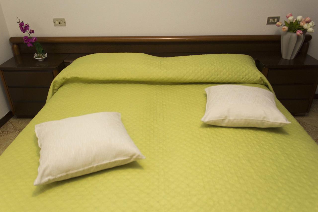 Casa Madali' - Nel Borgo Apartment Marone Ngoại thất bức ảnh