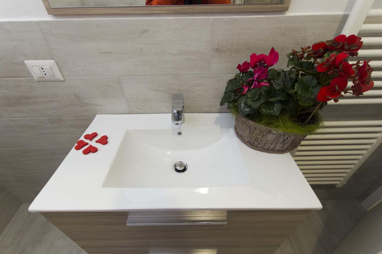 Casa Madali' - Nel Borgo Apartment Marone Ngoại thất bức ảnh
